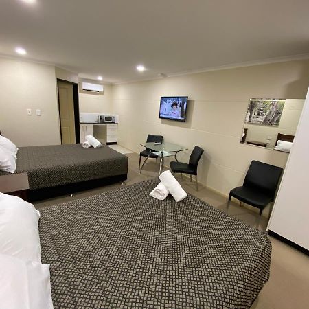Balranald Club Motel מראה חיצוני תמונה